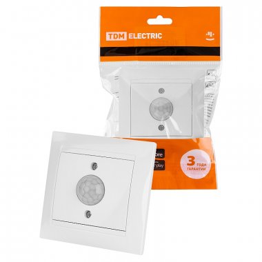 Фотография товара 'Tdm SQ1815-0060 Розетка двойная 2П+З 16А 250В IP44 с защ. шт. с крышкой'