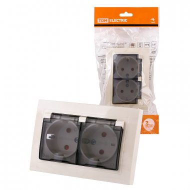 Фотография товара 'Tdm SQ1814-0177 Розетка двойная 2П+З с защ. шт. и прозрачной крышкой 16А 250В IP44'