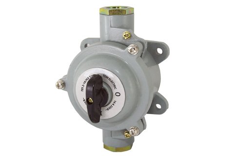 Фотография товара 'Tdm Пакетный переключатель ПП 2-16/Н2 2П 16А 220В, силуминовый корпус, IP56 SQ0723-0073'