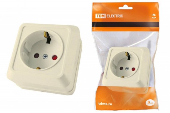 Фотография товара 'Tdm Розетка 2П+З открытой установки с з/ш IP20 16А SQ1801-0064'