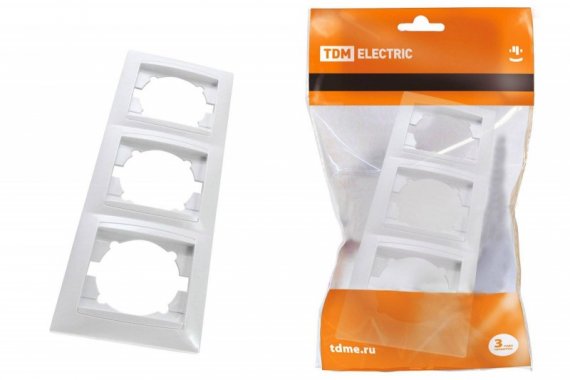 Фотография товара 'Tdm Рамка 3-х постовая горизонтальная SQ1815-0031'