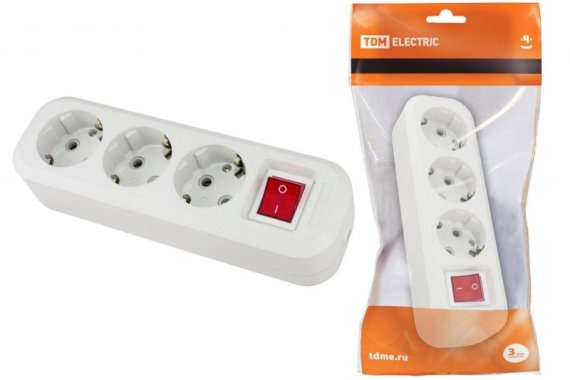Фотография товара 'Tdm Колодка розеточная 3 гнезда 2П+3 c выключателем 16А 250В SQ1806-0017'