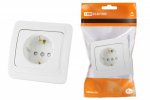 Tdm Розетка 2П+З 16А c защитными шторками SQ1804-0024